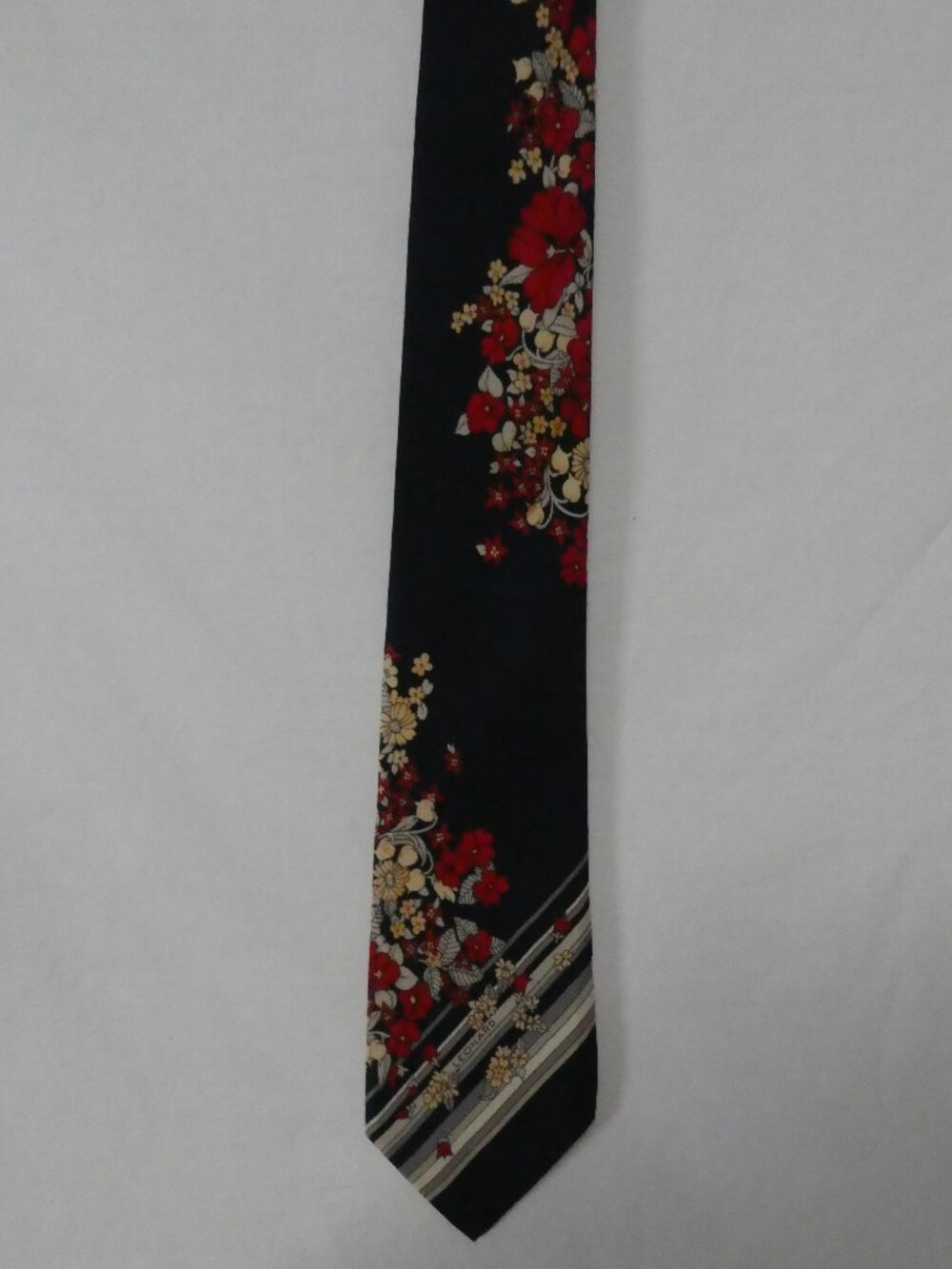 Vintage LEONARD PARIS Made In Italy Silk Floral Tie Red Ivory Geometric Stripes